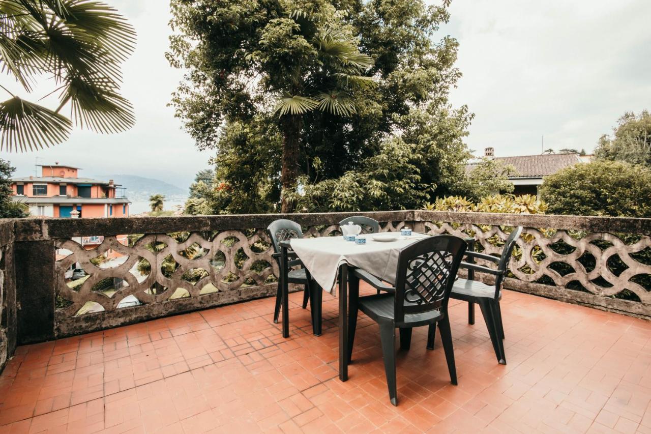 Library Apartment - Villa Candela Стреза Екстериор снимка